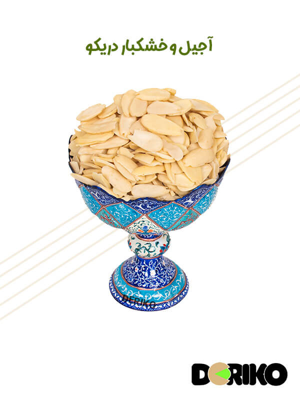 Peeled almonds بادام درختی پرک